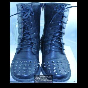BLACK TORRID BOOTS GUNMETAL SILVER STUDDED CROSS SIZE 7 PRE-OWNED CALF LENGTH